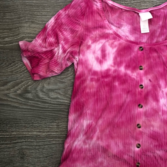 🎉3/$10 - Pink Tie Dye Button Down Tee - Picture 2 of 3